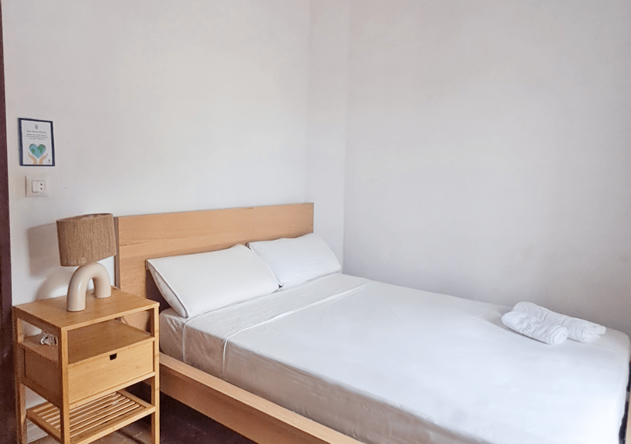 Double Bedroom - Saler - Villa Huerta