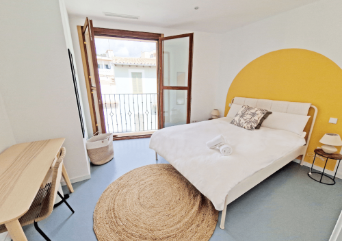 double_bedroom_-__town_house_gomila_-_palma_coliving_-2-min