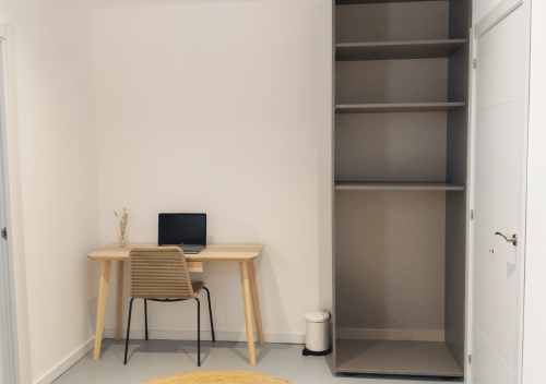 ensuite_bedroom_-_town_house_gomila_-_palma_coliving_2-min