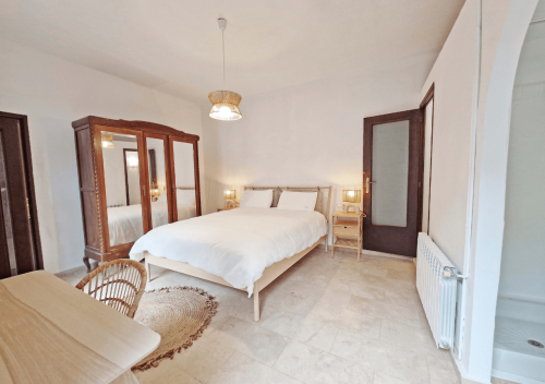 ensuite_bedroom_-_villa_huerta_-_coliving_valencia_2