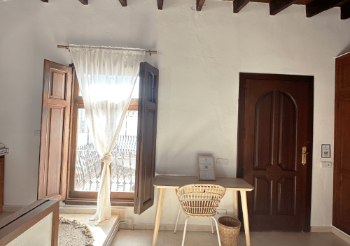 master_ensuite_bedroom_palma_-_villa_huerta_-_coliving_valencia_3